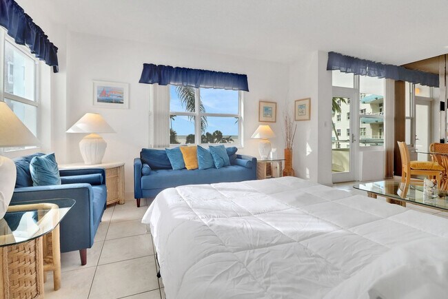 Building Photo - 220 Seaview Ct