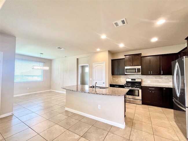 Building Photo - 16412 Vescovo Ln
