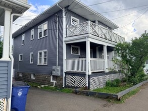 Building Photo - 1028 N Shore Rd