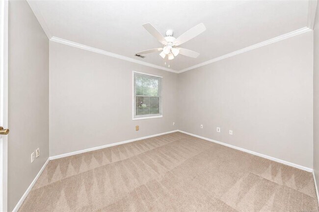 Building Photo - 107 Cardinal Acres Dr