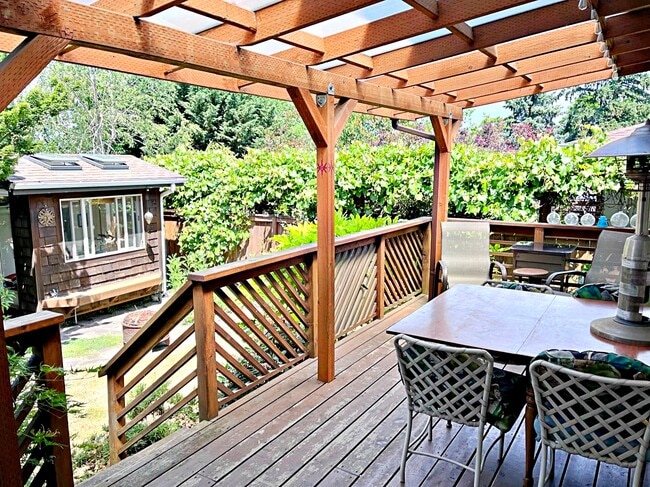 Building Photo - 7315 SE Taylor St