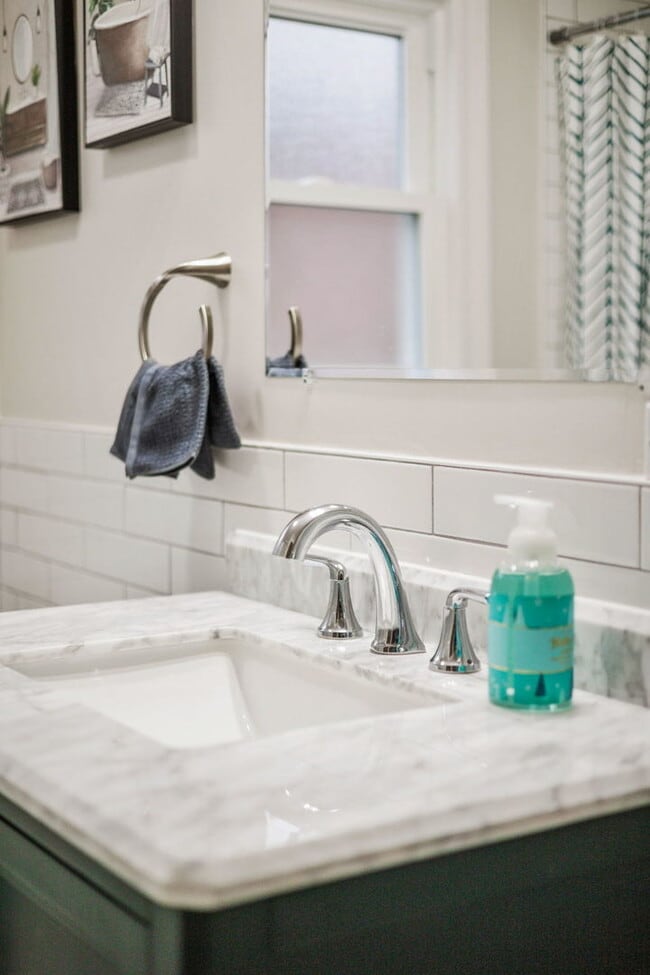 Building Photo - 10907 S Normandy Ave