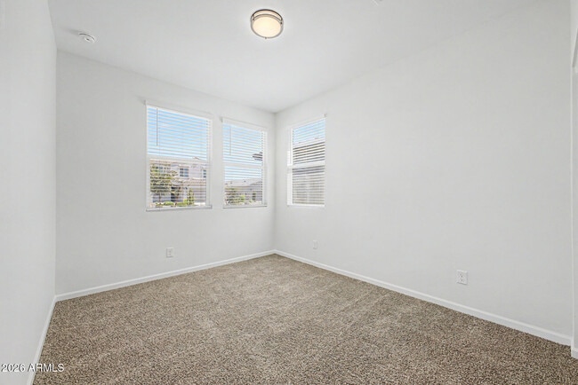 Building Photo - 17865 W Daley Ln