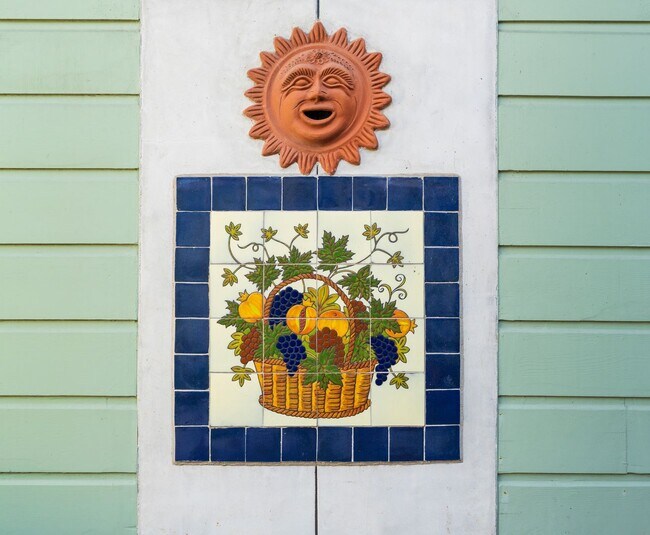 Building Photo - Classic Hermosa Beach Home!