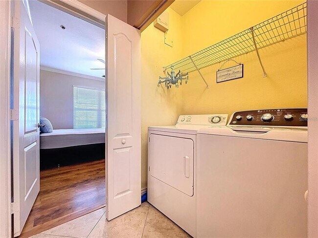 Building Photo - 2731 Via Capri