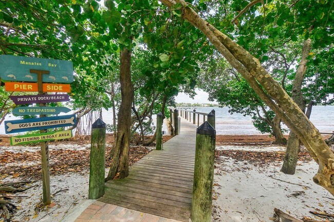 Building Photo - 20 Via Lago