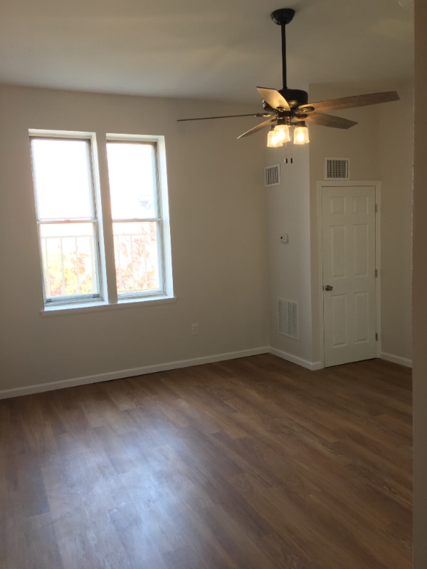 Building Photo - 810 St Paul St