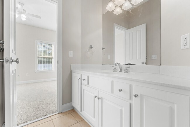 Building Photo - 1811 Old Carriage Trail