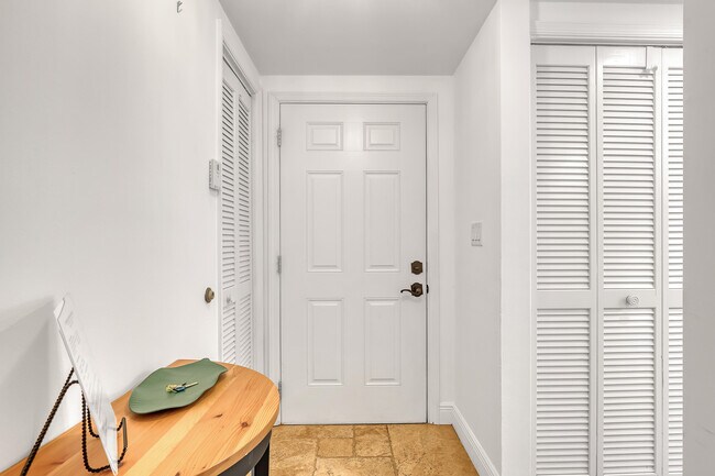 Building Photo - 11863 Wimbledon Cir