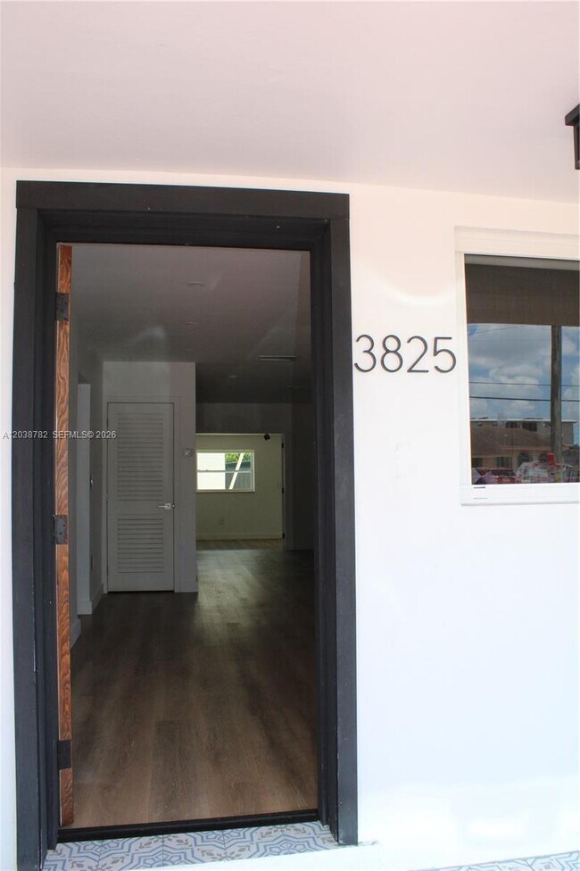 Building Photo - 3827 SW 88th Ct