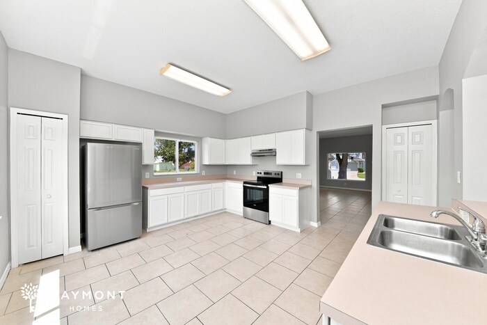 Building Photo - 11125 Sailbrooke Dr