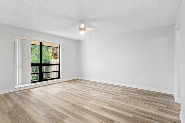 Building Photo - 145 Brackenwood Rd