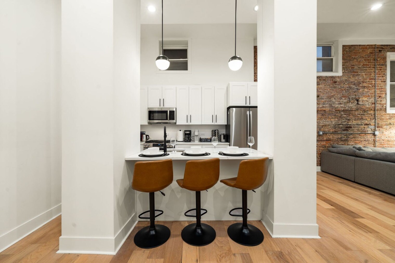 Building Photo - 1941 W Augusta Blvd