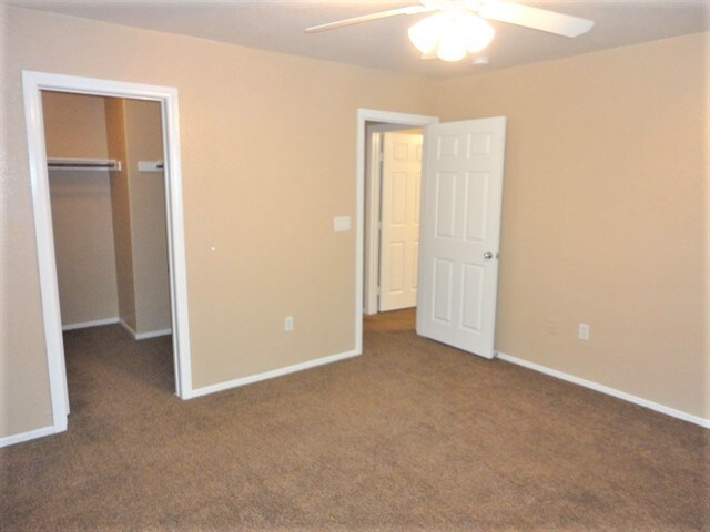 Building Photo - 3610 Canoe Camp Ct