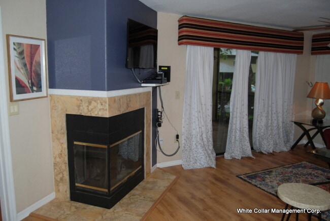 Living Room - 10150 Belle Rive Blvd
