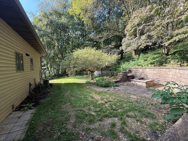 Building Photo - 1278 Valley Rd