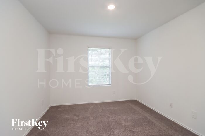 Building Photo - 3731 Solanum Dr