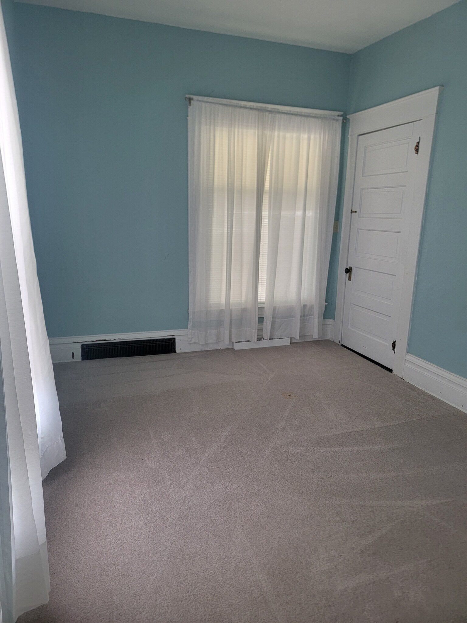 Bedroom 2 - 134 W Spruce St