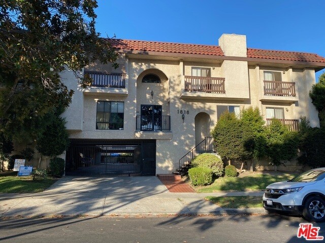 Building Photo - 1818 Stoner Ave