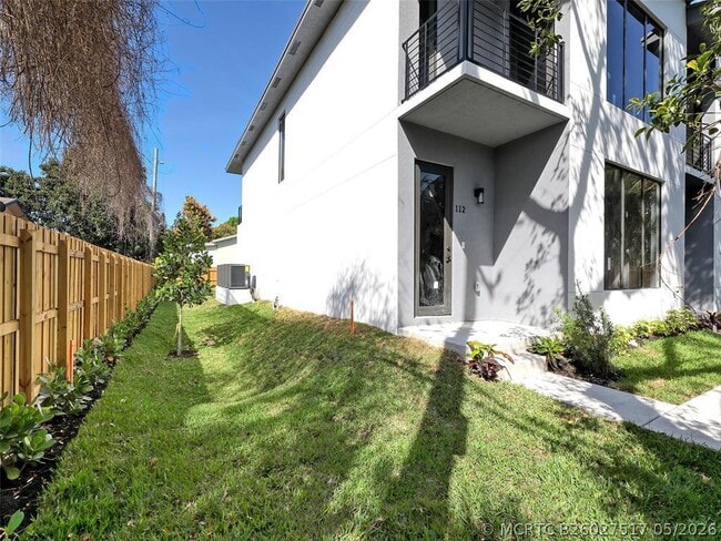 Building Photo - 102-116 NW 41st St