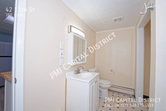 Building Photo - 42 13th St