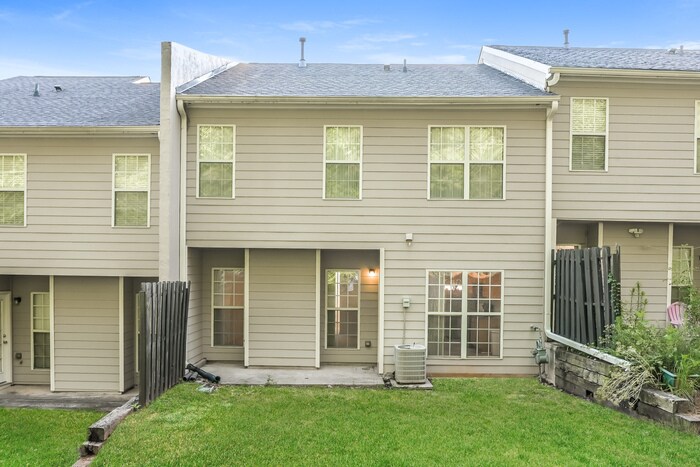 Building Photo - 336 Parkview Manor Dr