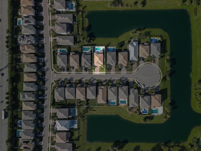 Building Photo - 1512 Bursera Ter