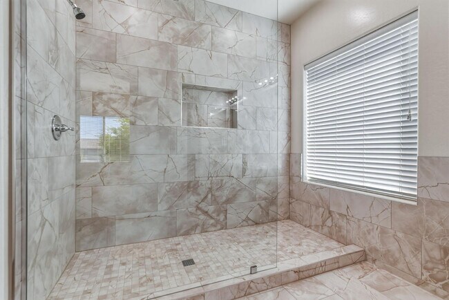 Building Photo - 5111 W El Cortez Trail