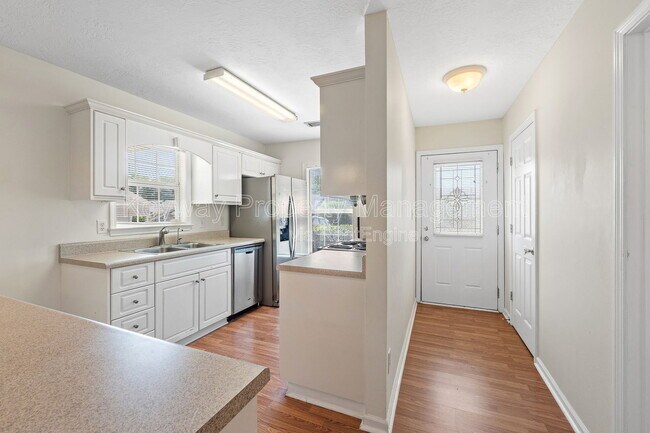 Building Photo - 123 Portofino Ln SW