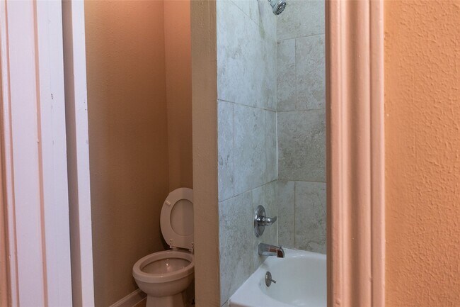 Building Photo - 8643 Causeway Dr