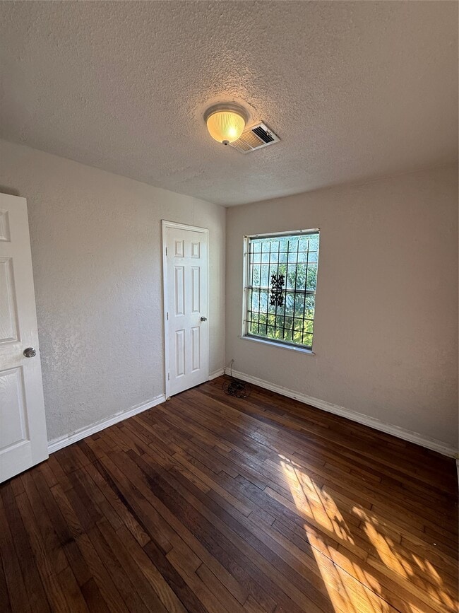 Building Photo - 5411 Bellfort Ct