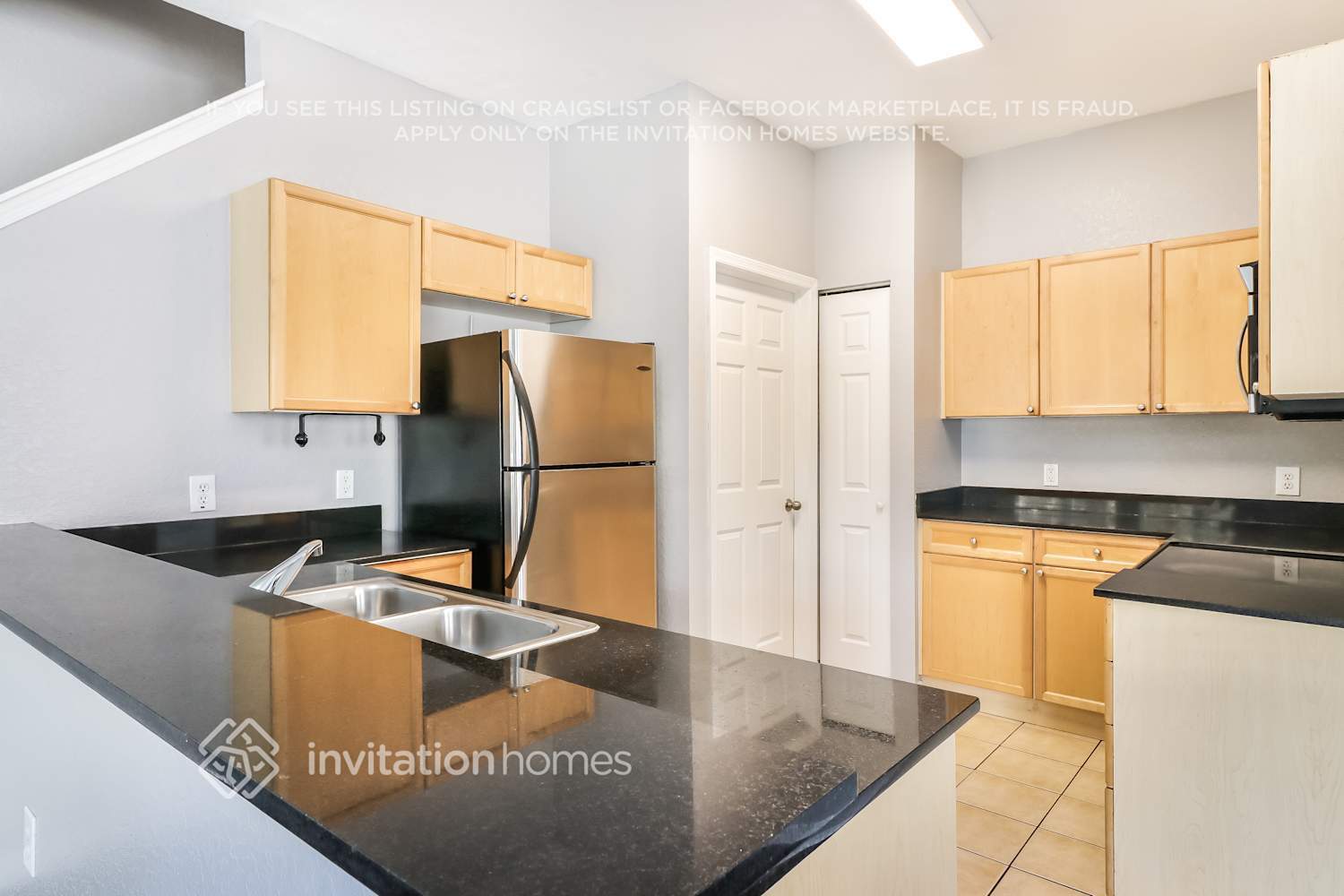 Building Photo - 18002 Majestic Kings Pl