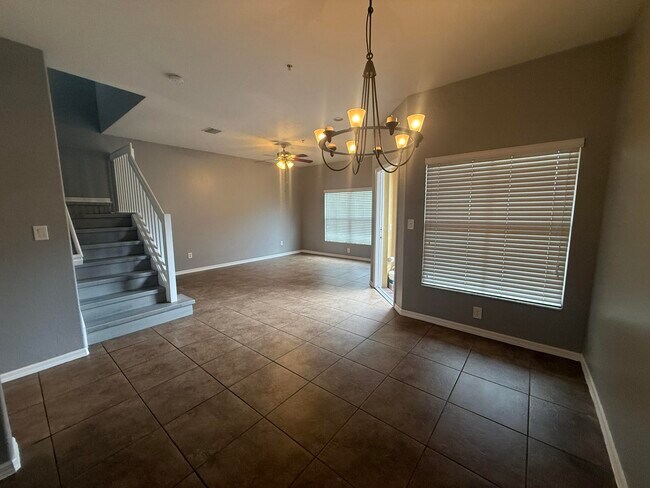 Building Photo - 2851 Prospect Rd