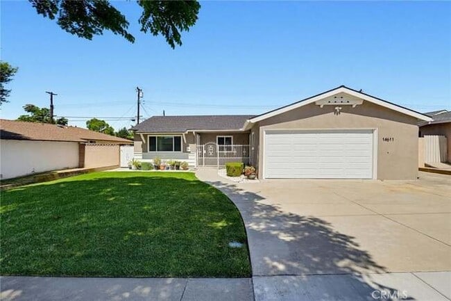Building Photo - 14611 Ermita Ave
