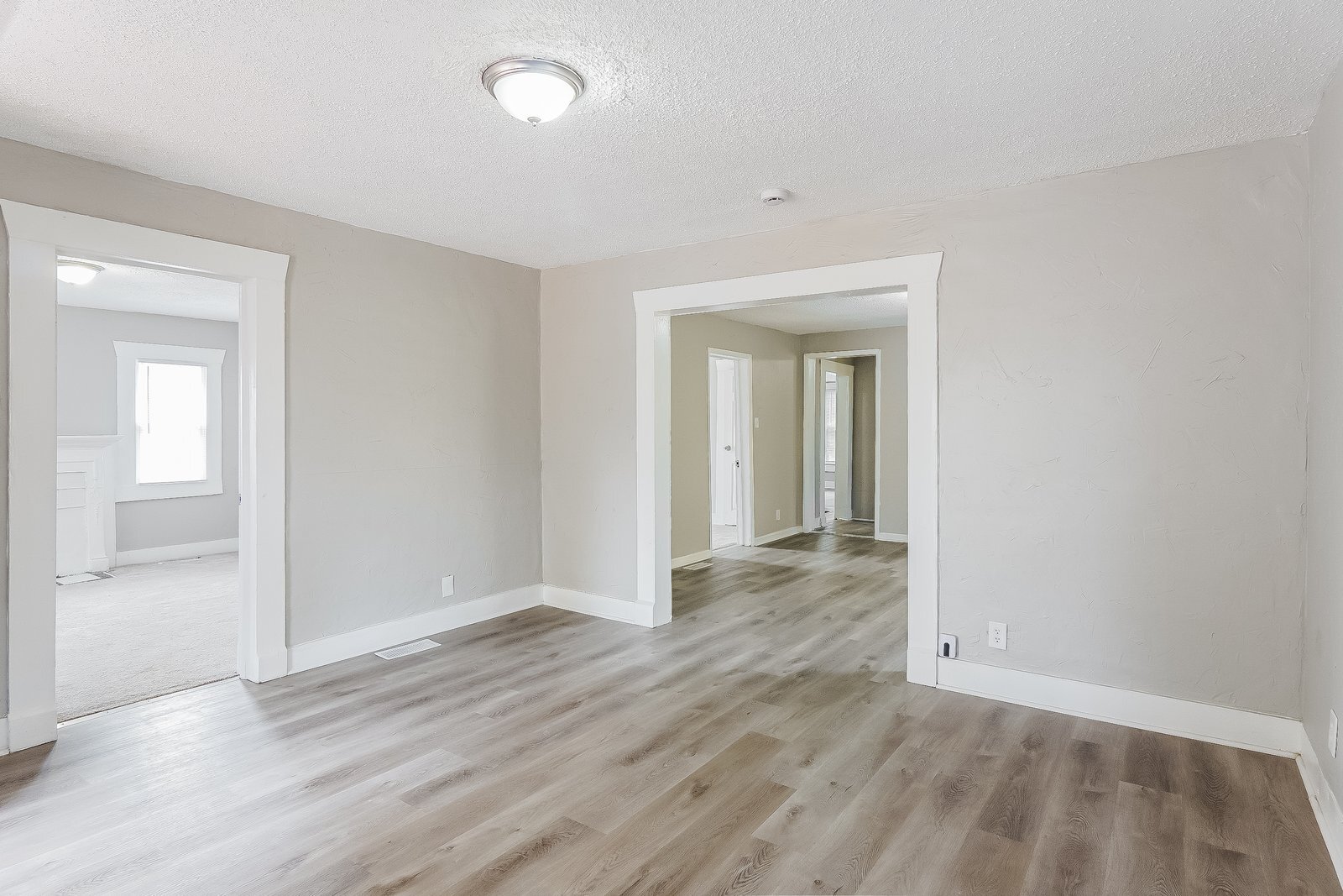 Building Photo - 4712 Terrace M