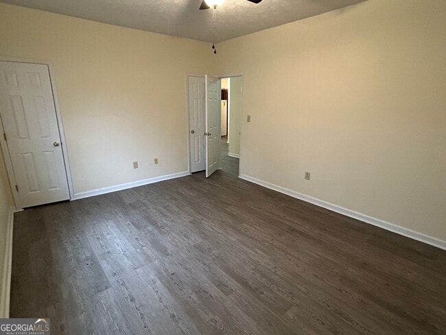 Building Photo - 250 Cleveland Rd