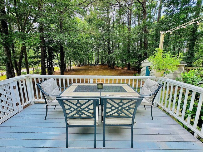 Building Photo - Beautiful 3 Bed, 2 Bath Home by Nature Preserve