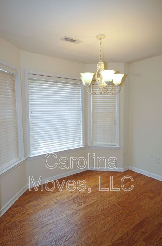 Building Photo - 500 Cliffview Ct