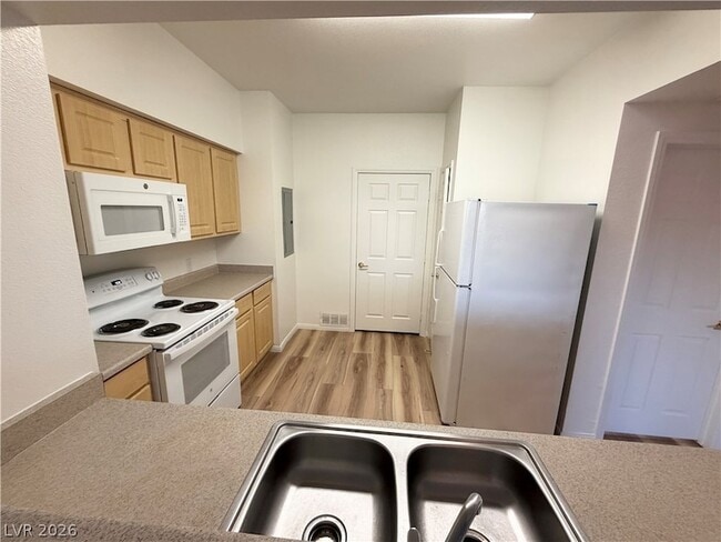 Building Photo - 6955 N Durango Dr