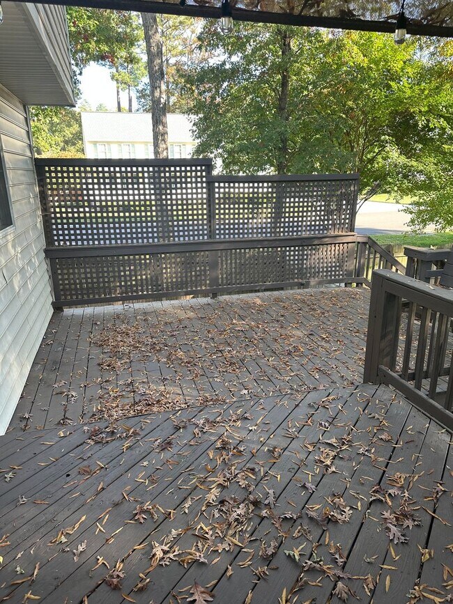 Building Photo - 3000 Sandy Bluff Pl