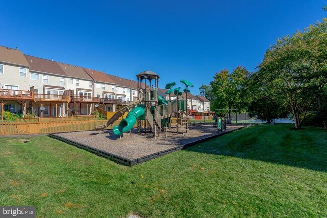Building Photo - 6155 Early Autumn Dr