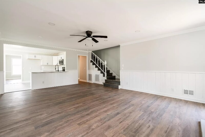 Building Photo - 9 Candlewood Ln