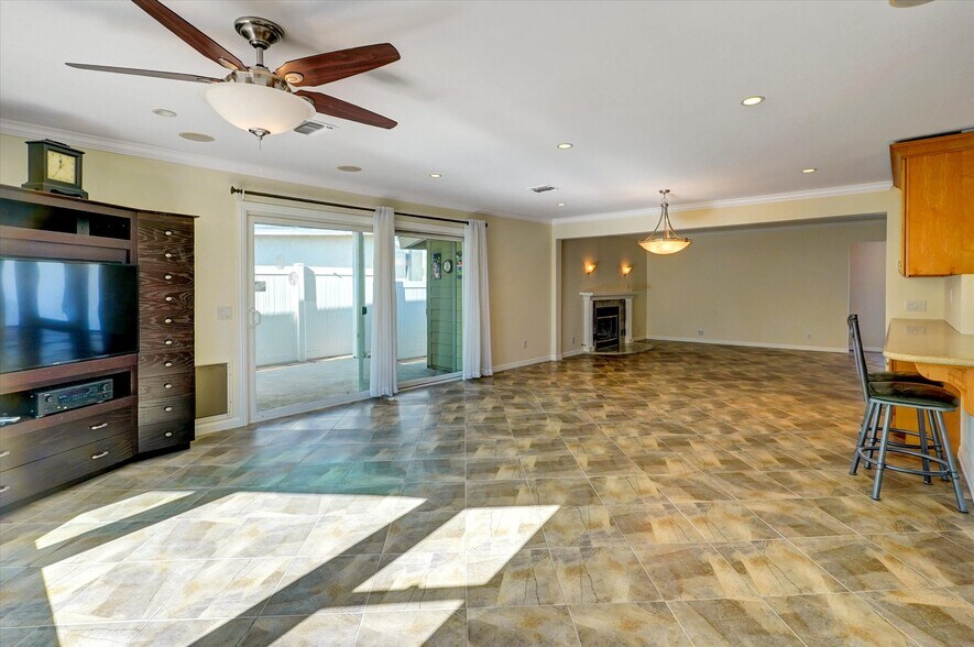 Building Photo - 17068 Celtic St