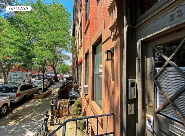 Building Photo - 231 8th St