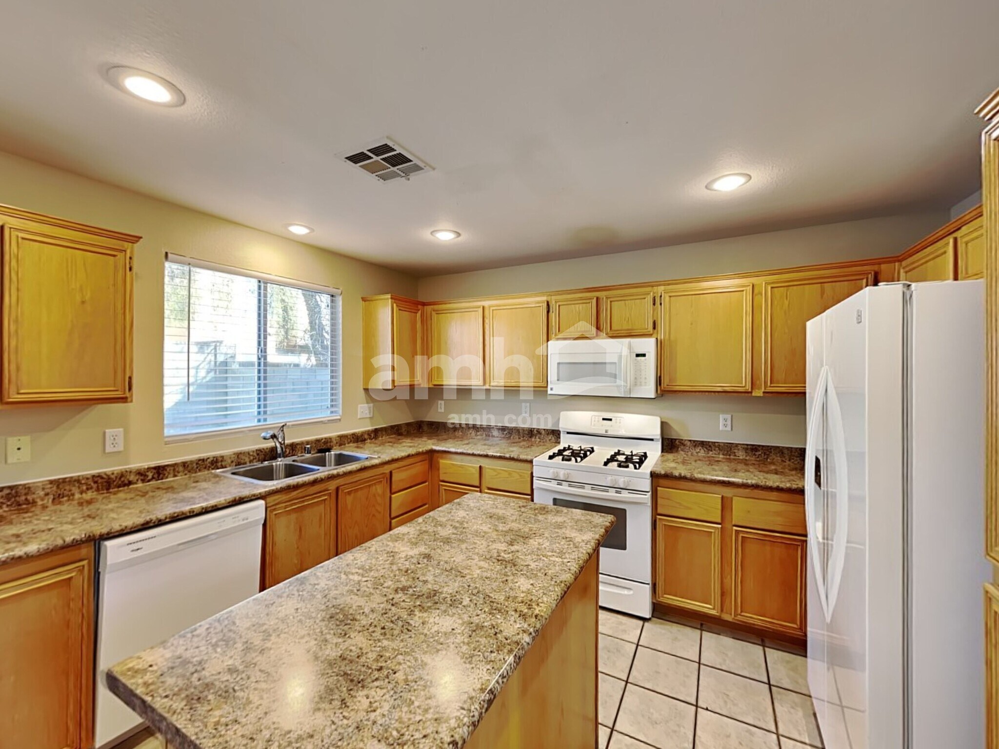 Building Photo - 9924 Ranch Hand Ave