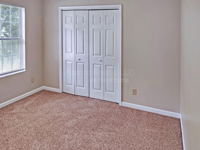 Building Photo - 117 Oriole Dr