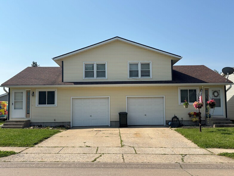Primary Photo - 2827 W 66th St