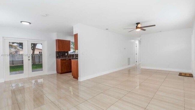 Building Photo - 630 SW 28th Dr