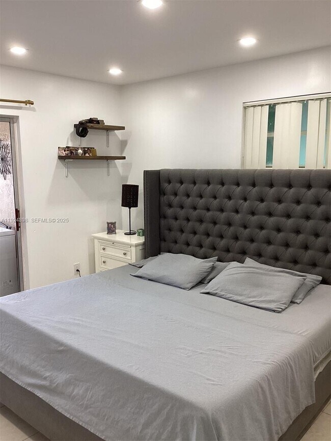 Building Photo - 15330 SW 106th Terrace