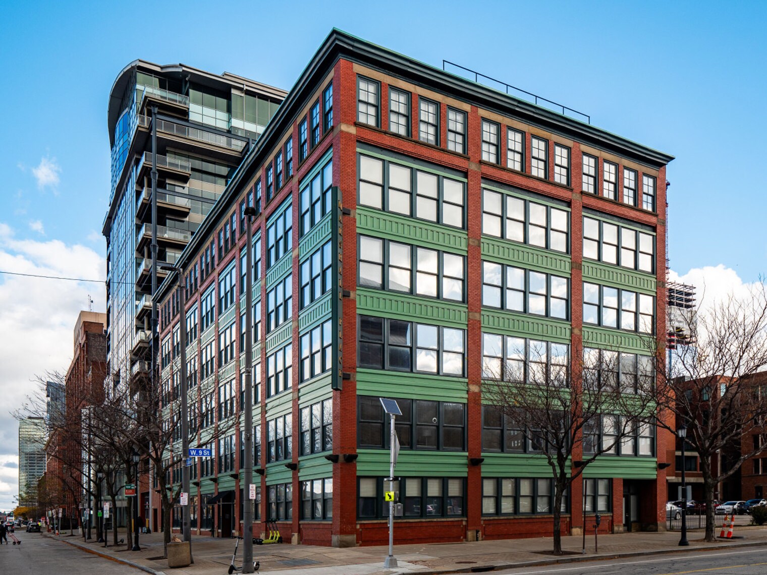 Building Photo - 1211 W 9th St